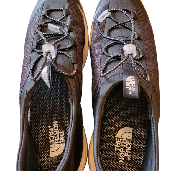 NEW The North Face Mens Size 9.5 Hiking shoes. - Picture 3 of 3